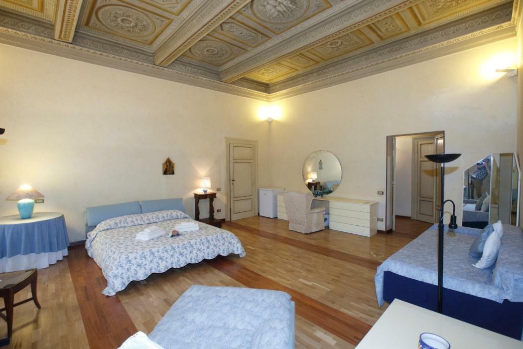 Residenza D'Epoca Montanini Bed and Breakfast Siena Exterior foto