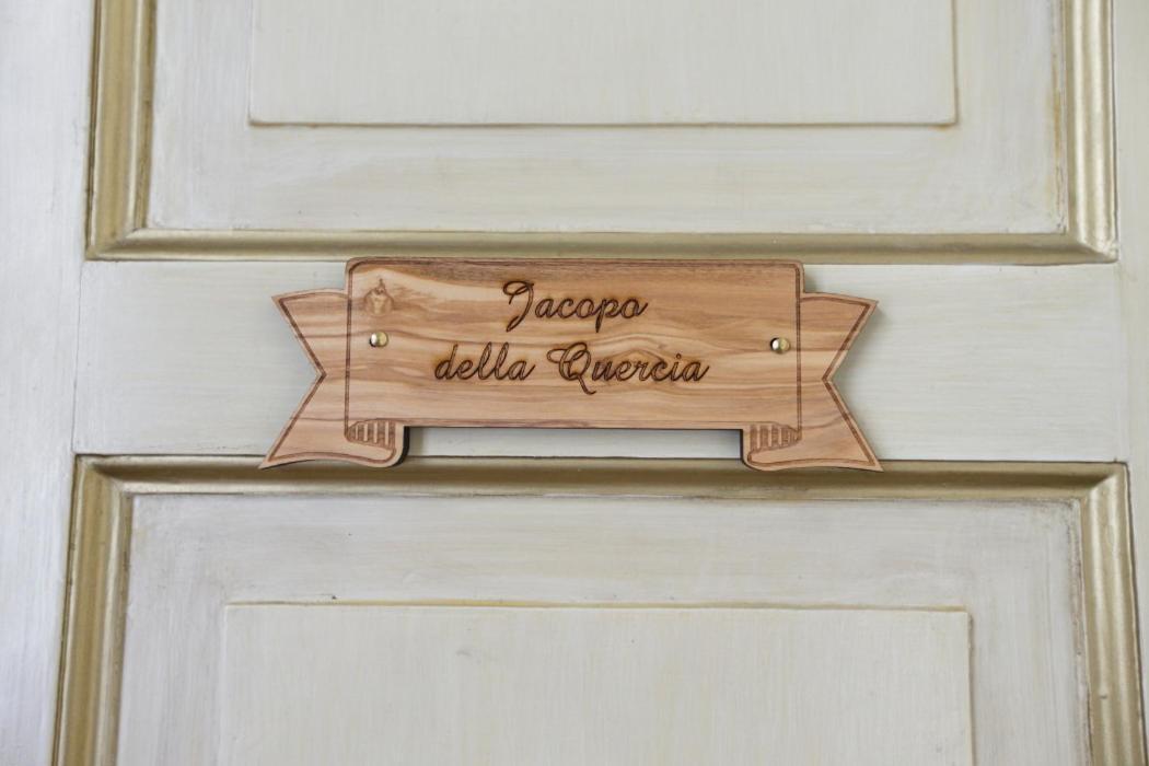 Residenza D'Epoca Montanini Bed and Breakfast Siena Exterior foto