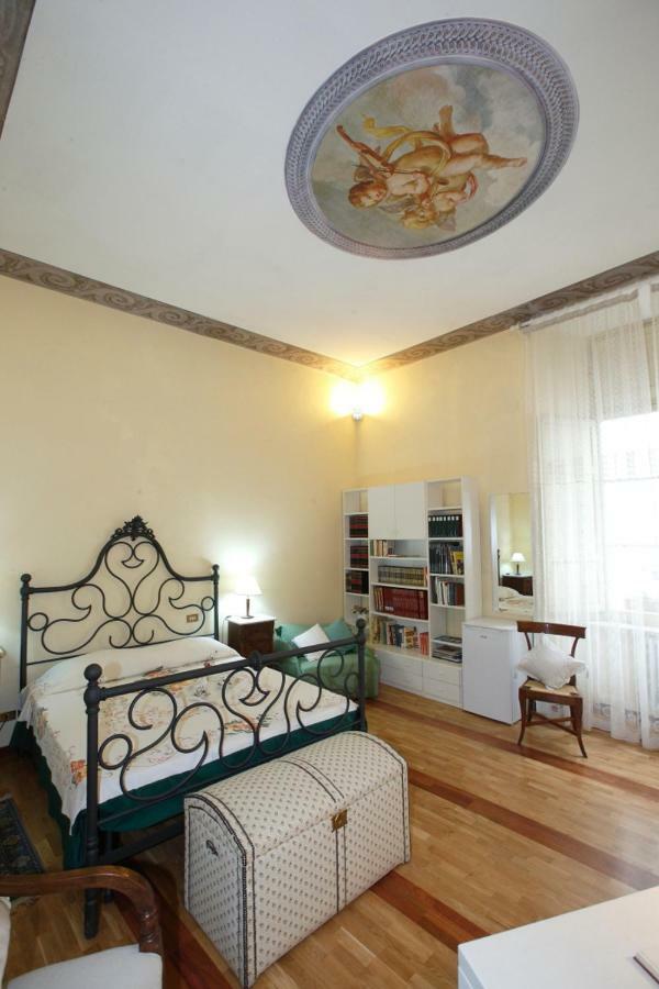 Residenza D'Epoca Montanini Bed and Breakfast Siena Exterior foto